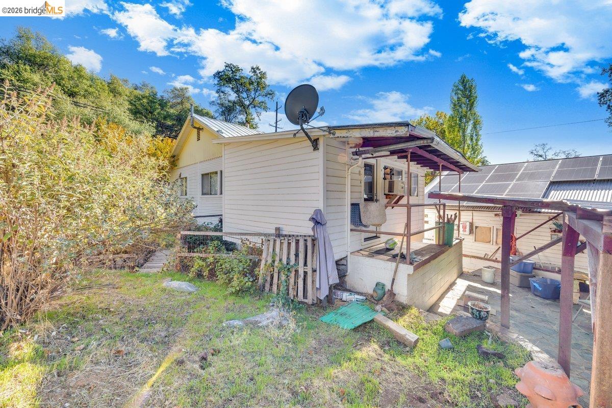 832 Shaws Flat Rd
