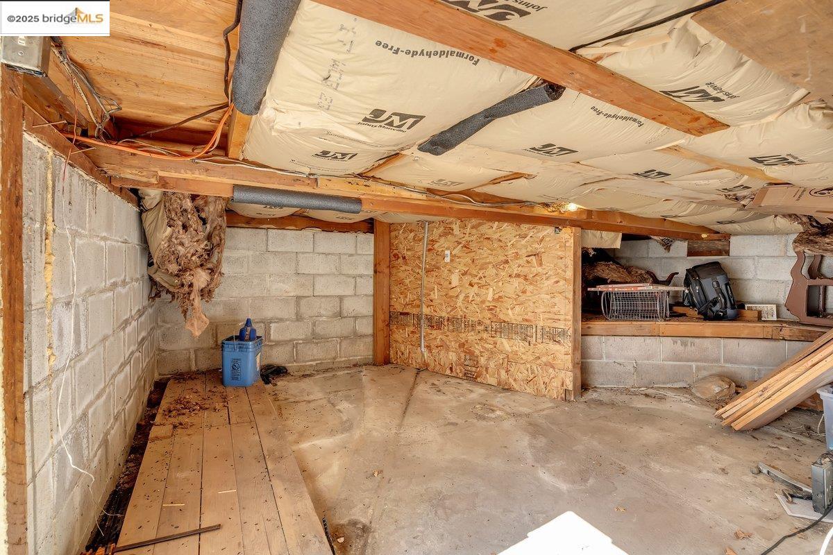 832 Shaws Flat Rd