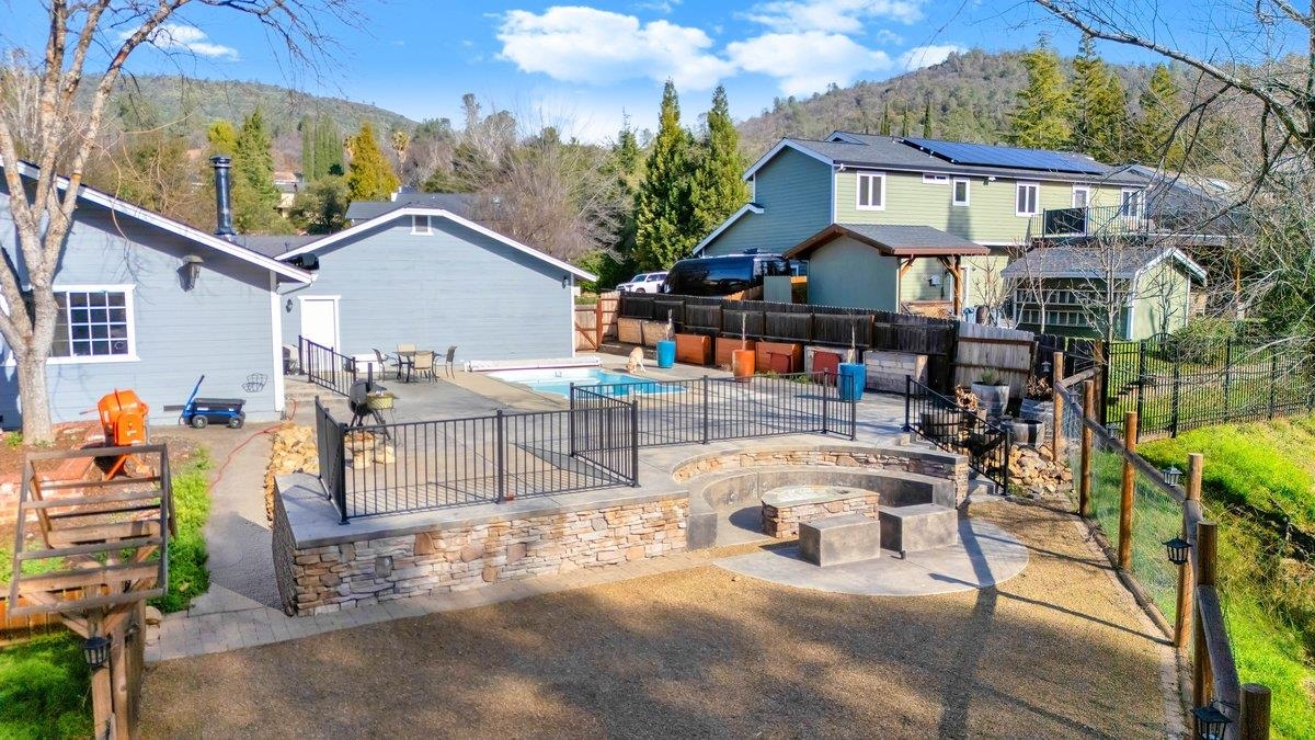 12929 Hollow Dr