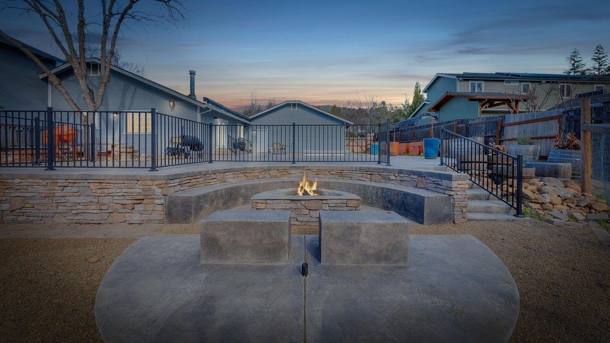 12929 Hollow Dr