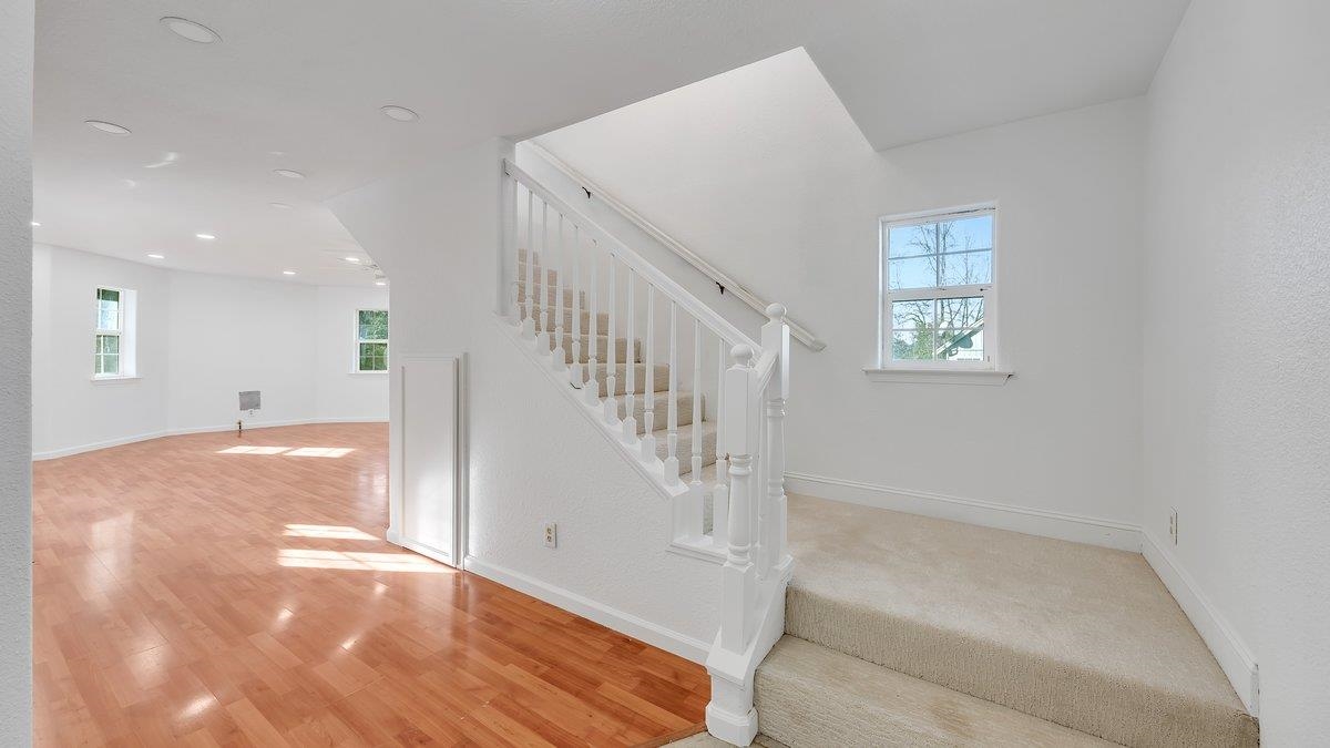 12929 Hollow Dr