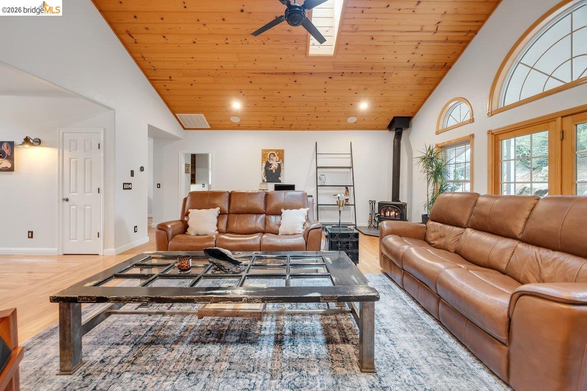 21950 Lyons Bald Mountain Rd