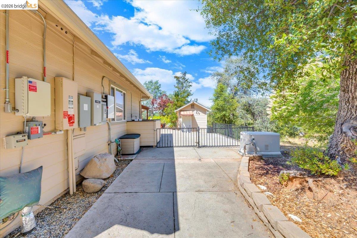 20414 Starr King Dr