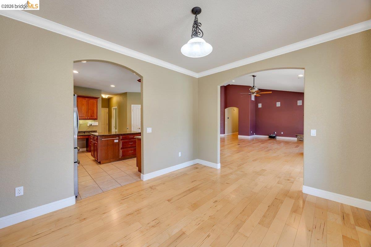 20414 Starr King Dr