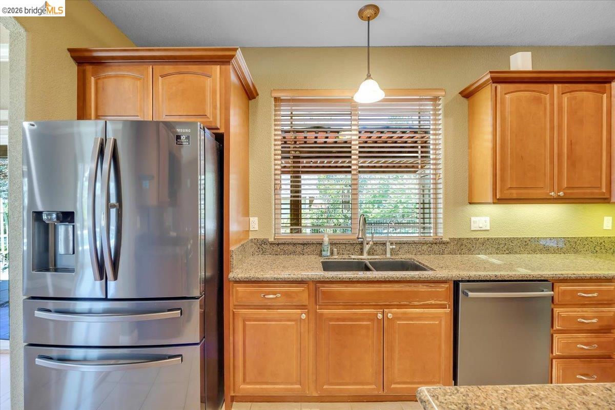 20414 Starr King Dr