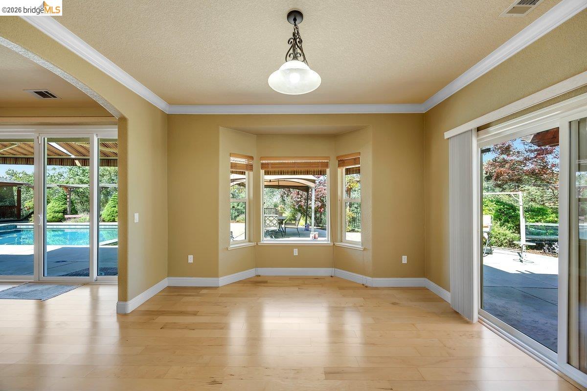 20414 Starr King Dr