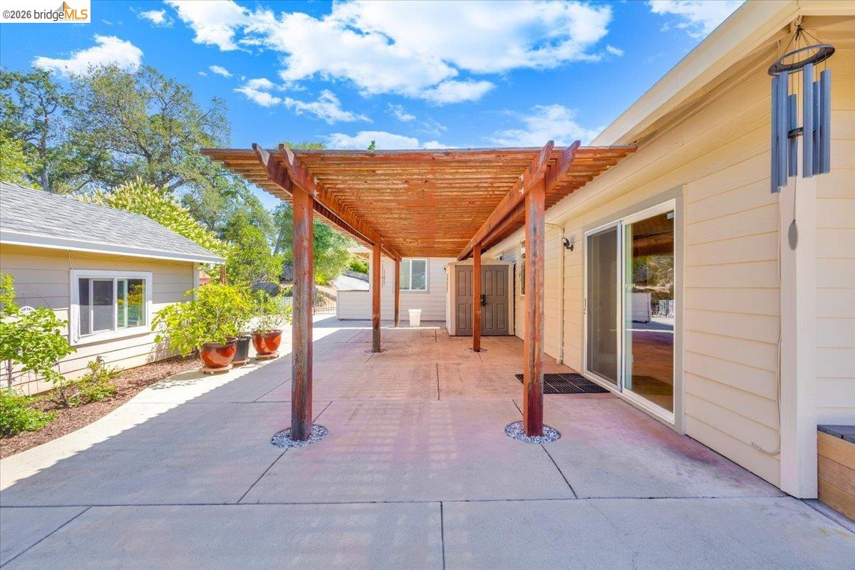 20414 Starr King Dr