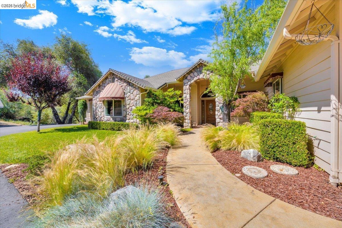20414 Starr King Dr
