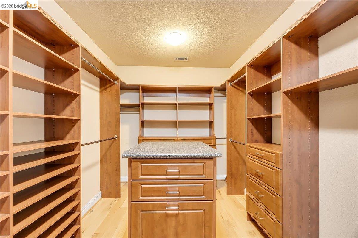 20414 Starr King Dr