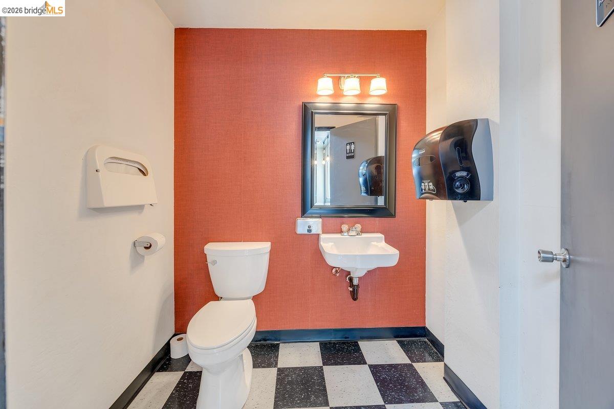 372 W Stockton St