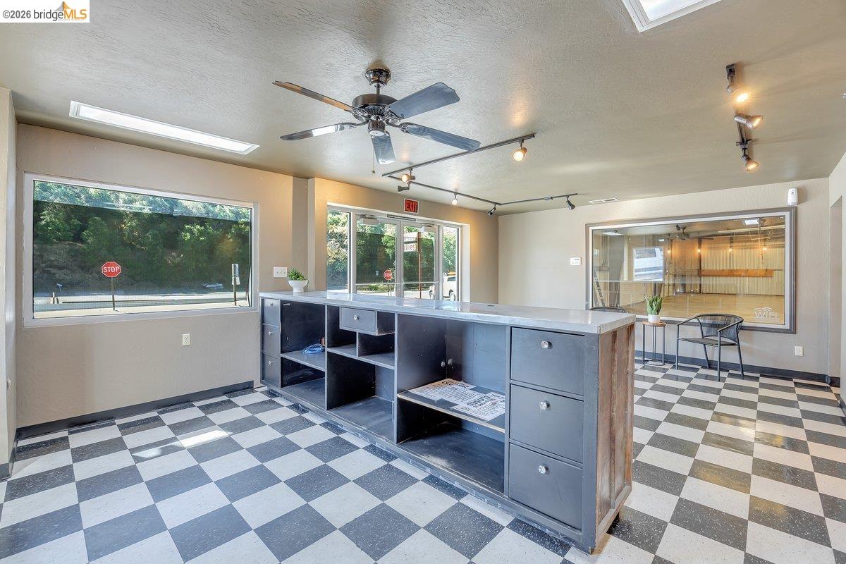 372 W Stockton St