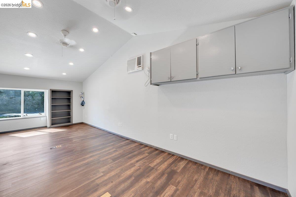 372 W Stockton St