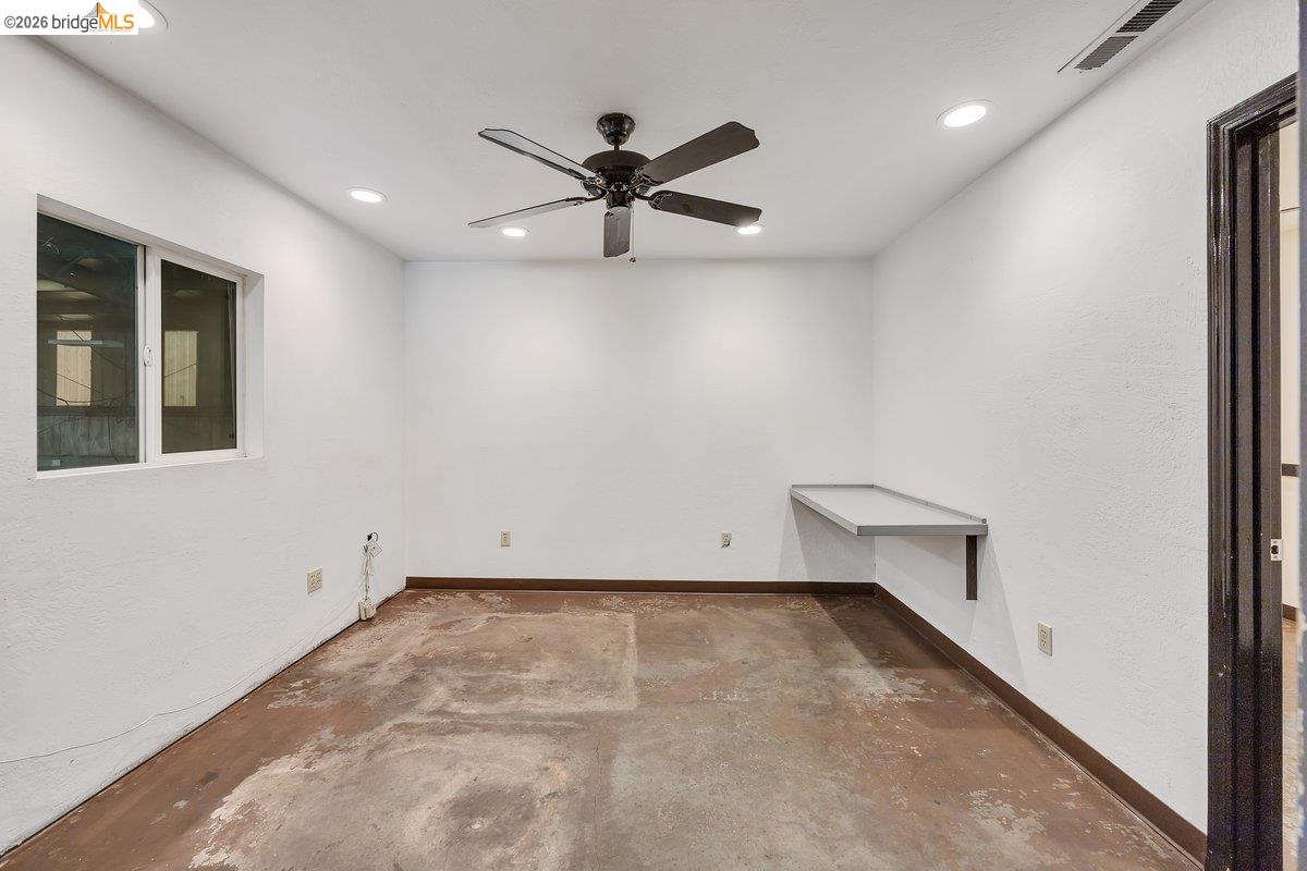 372 W Stockton St