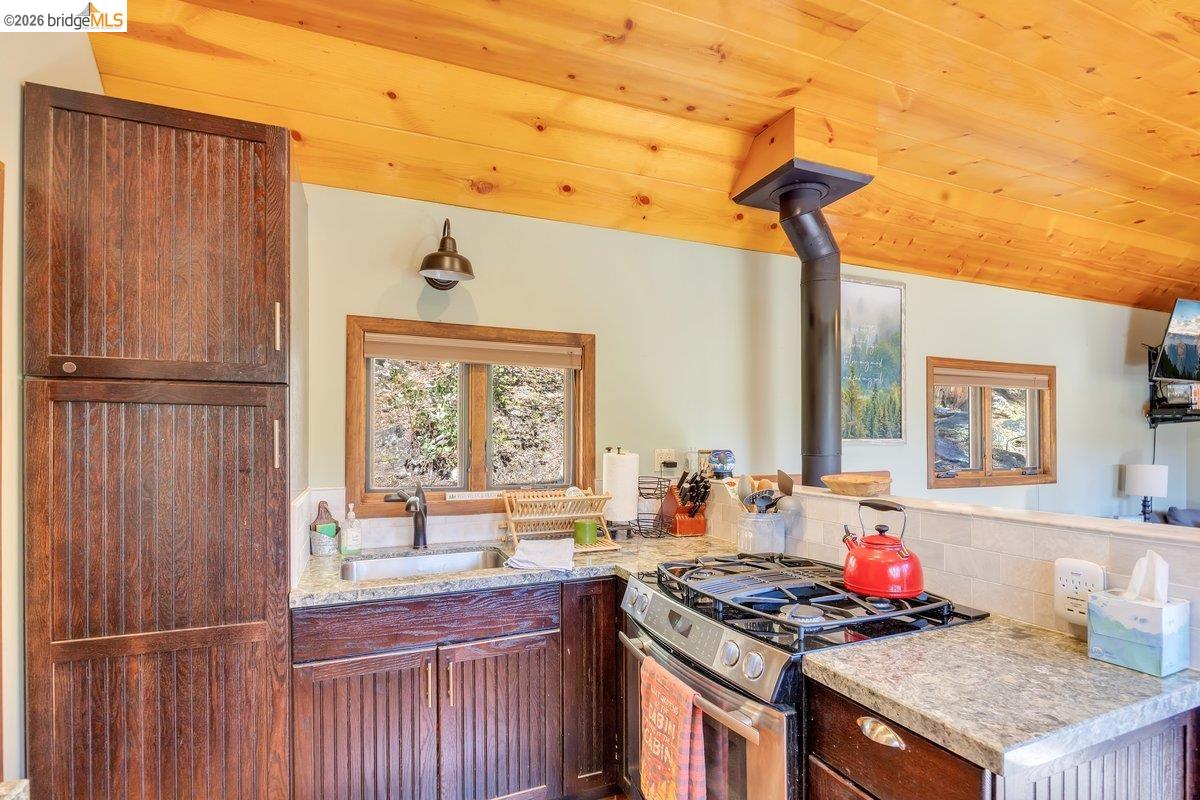 59 Granite Ln