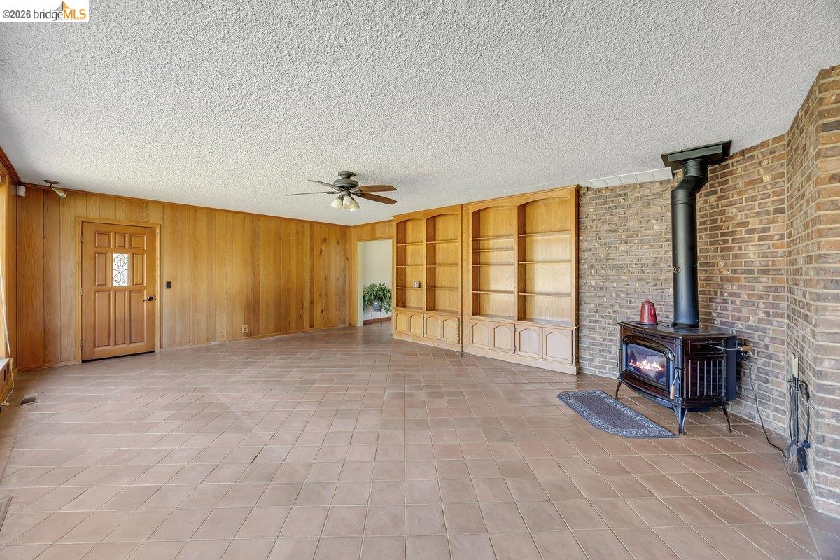 22309 Villas Ln