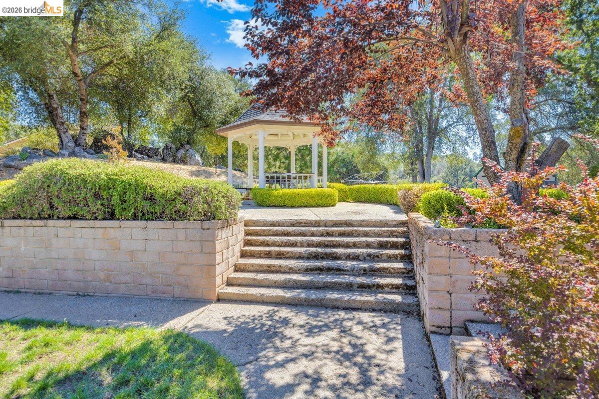 22309 Villas Ln