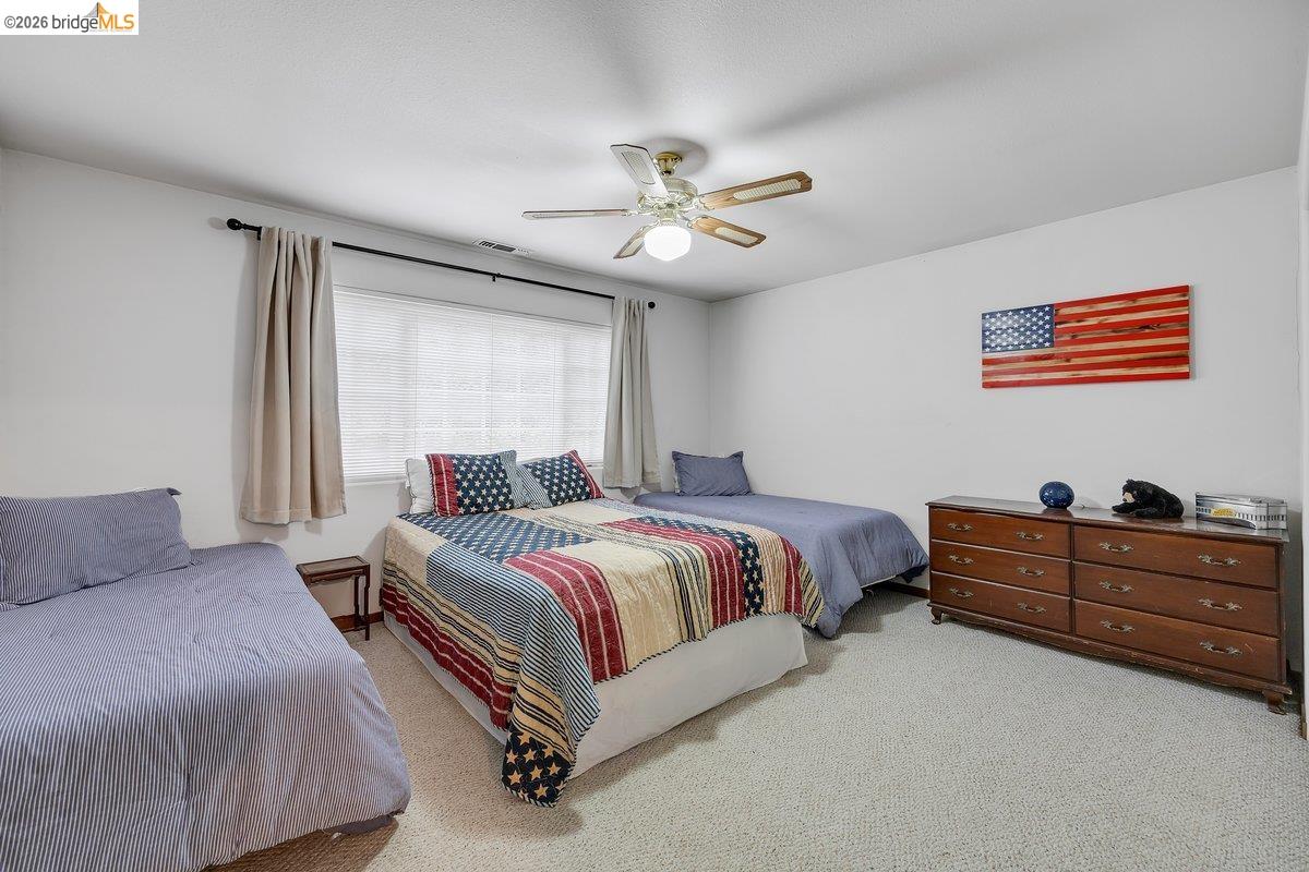 22499 Fireside Dr