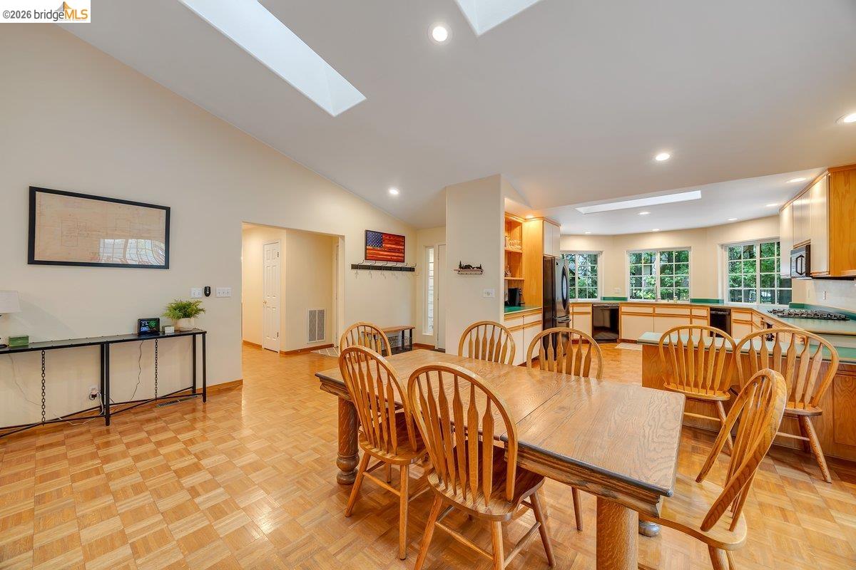 22499 Fireside Dr