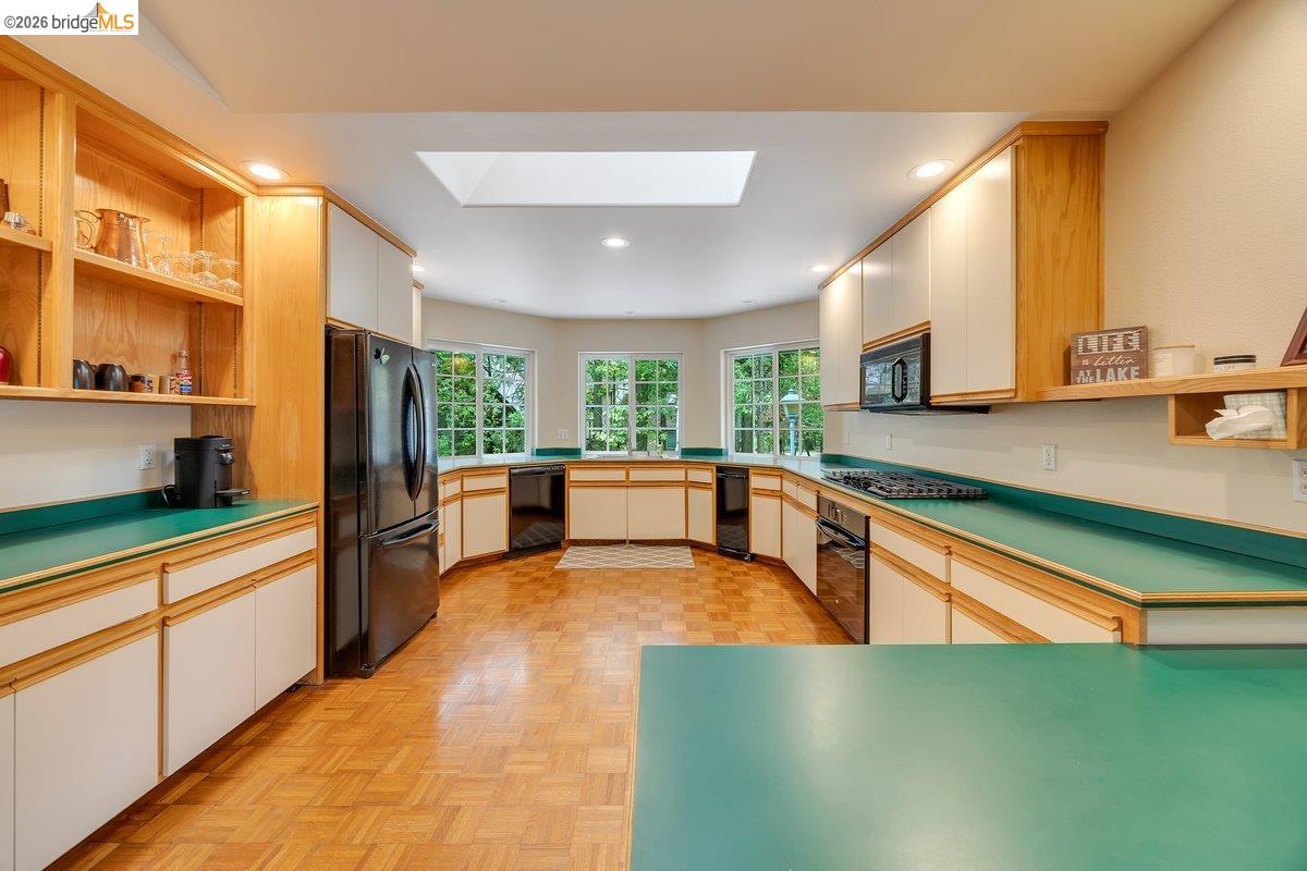 22499 Fireside Dr