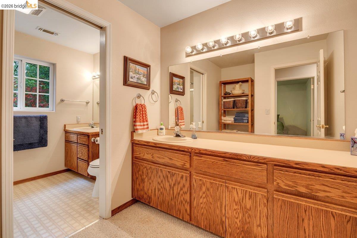 22499 Fireside Dr