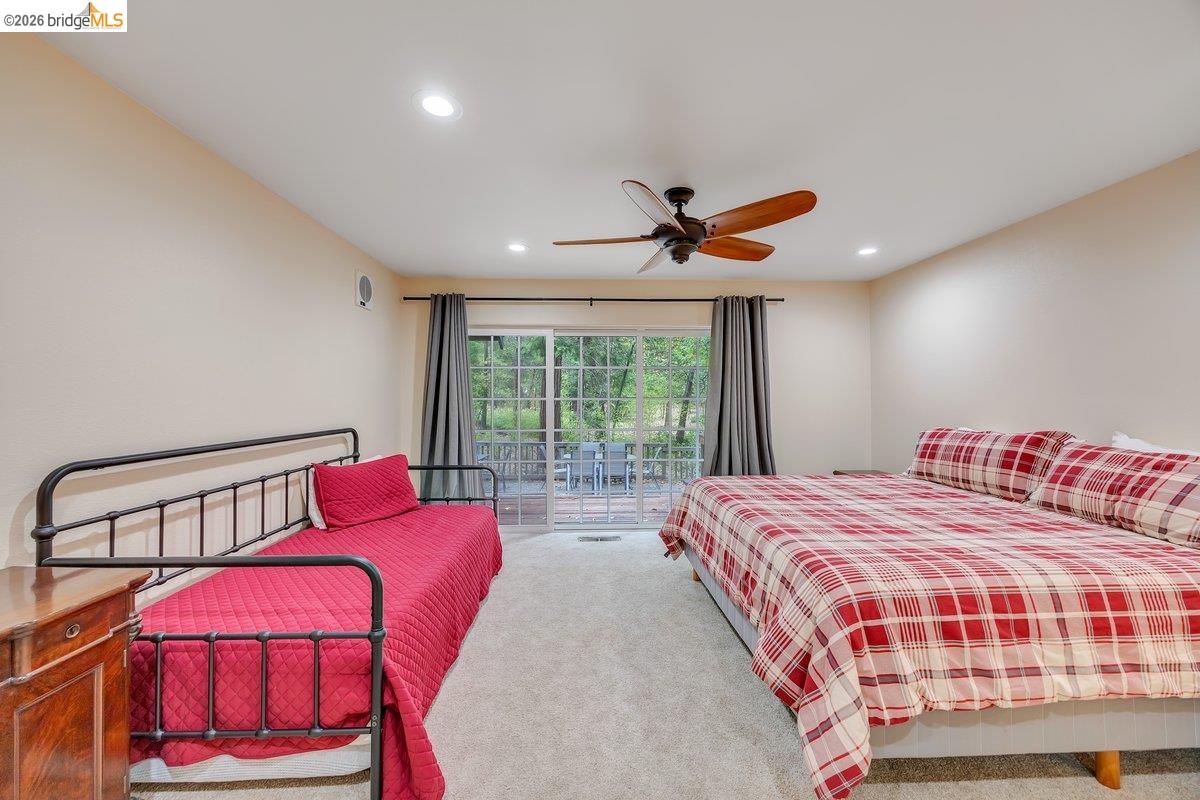22499 Fireside Dr