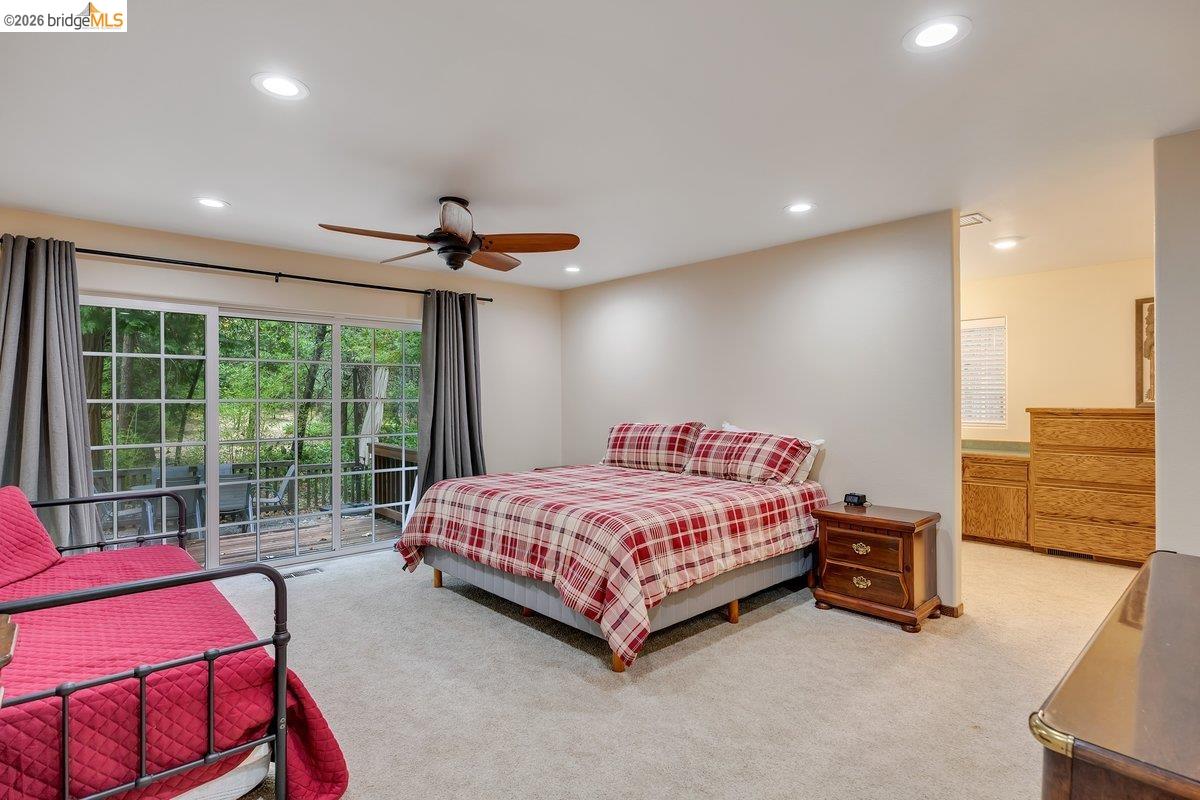 22499 Fireside Dr