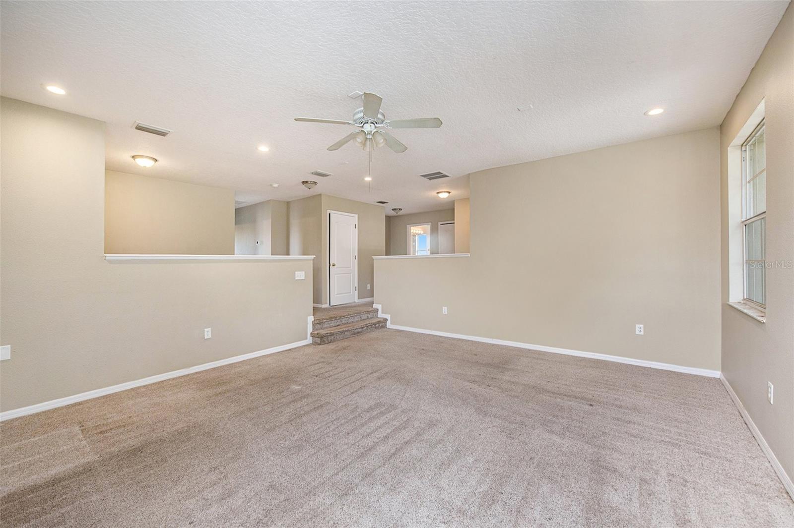 9635 BATON ROUGE LN