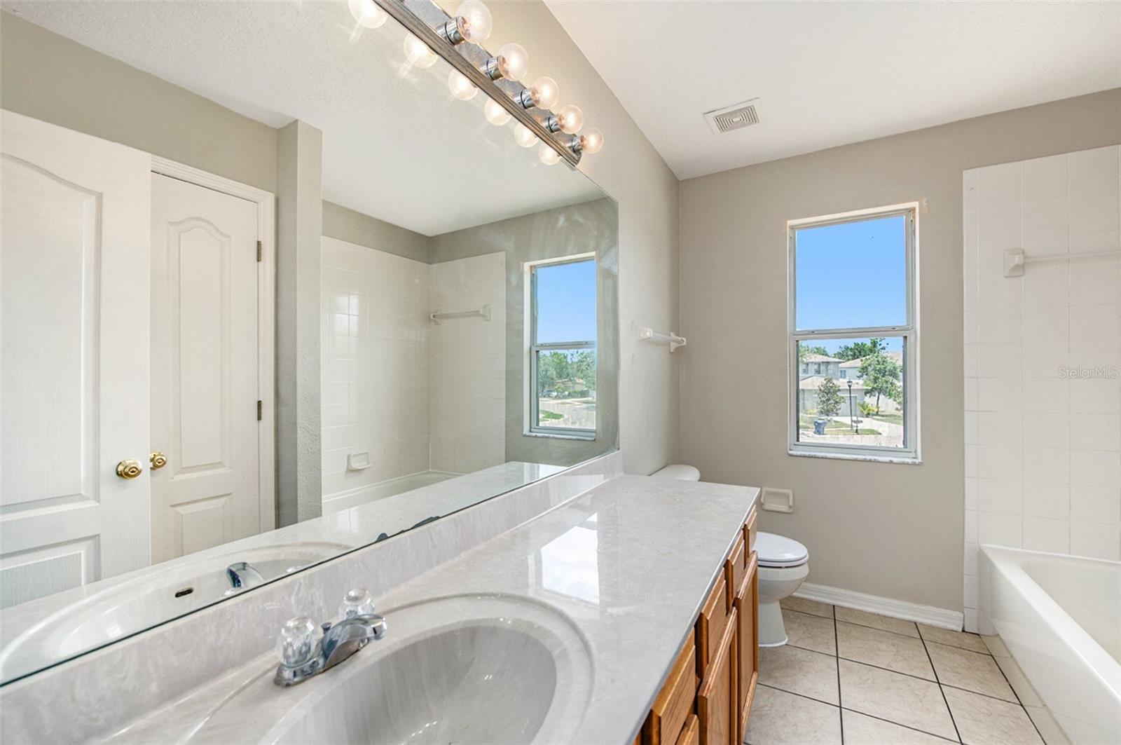 9635 BATON ROUGE LN