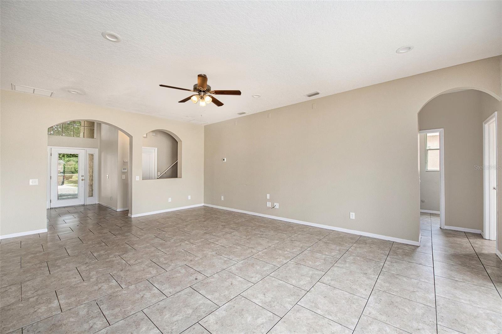 9635 BATON ROUGE LN
