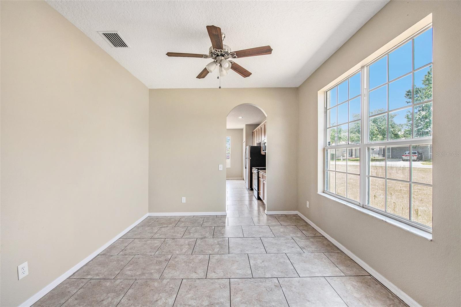 9635 BATON ROUGE LN