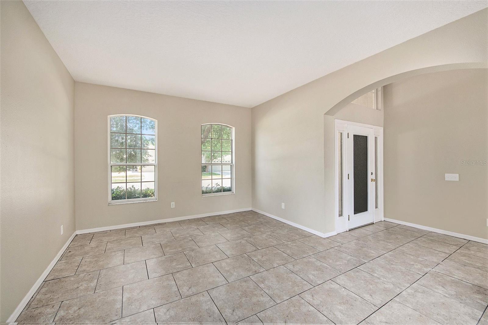9635 BATON ROUGE LN
