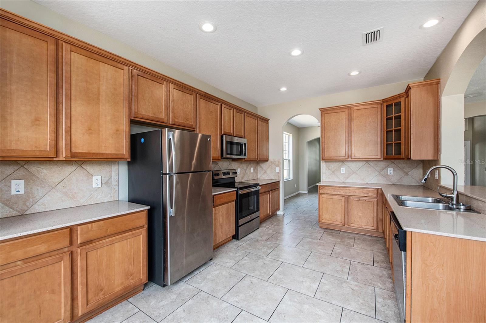 9635 BATON ROUGE LN