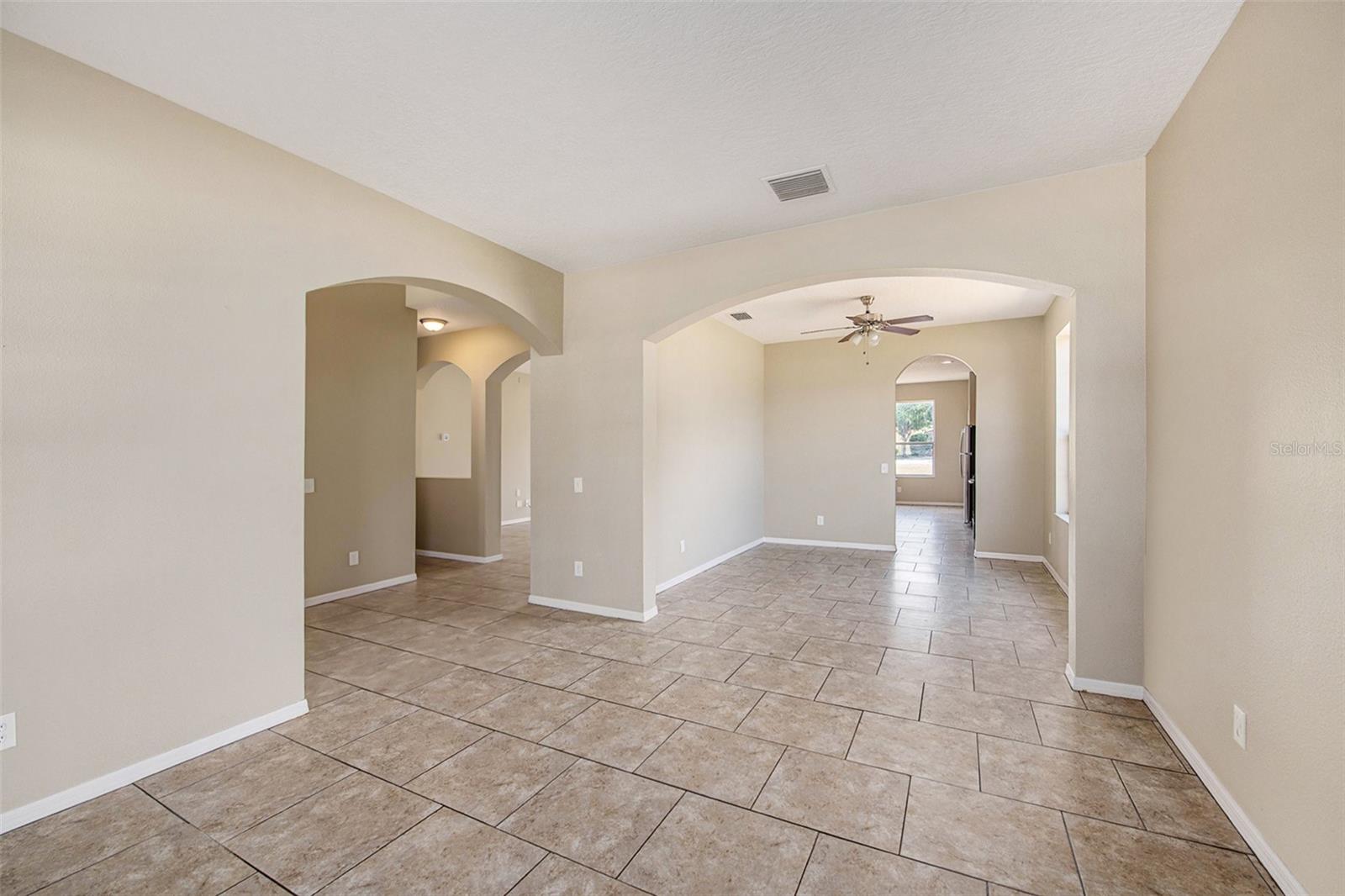9635 BATON ROUGE LN