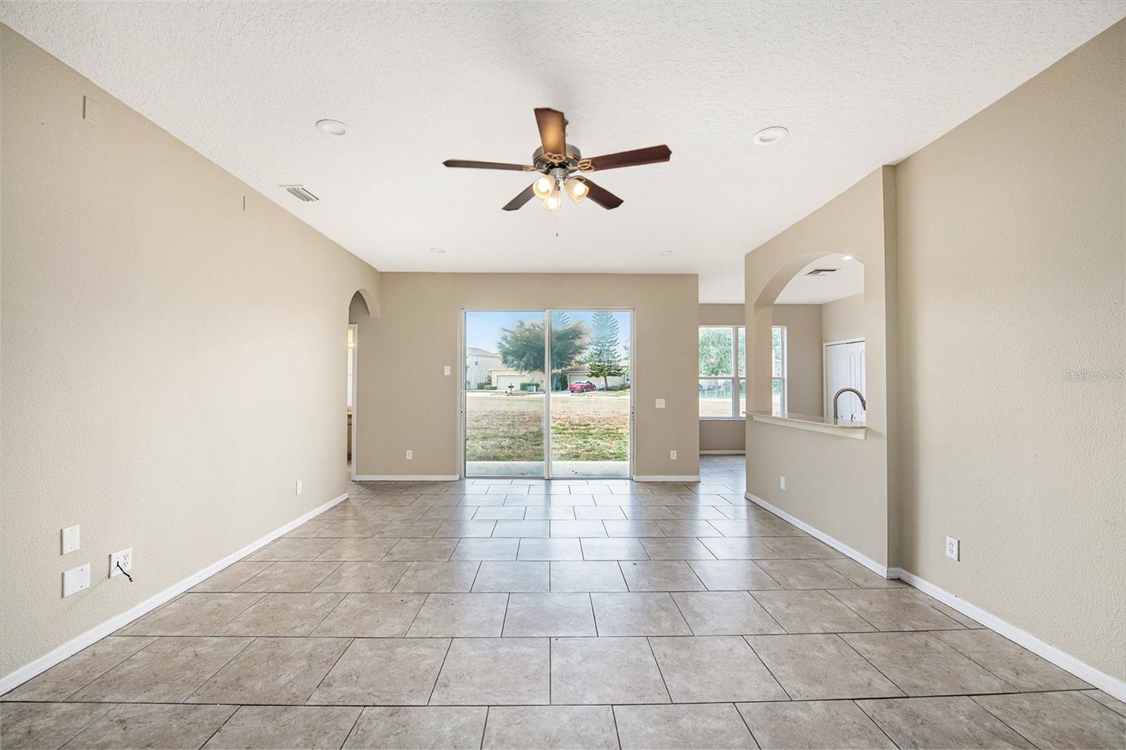9635 BATON ROUGE LN