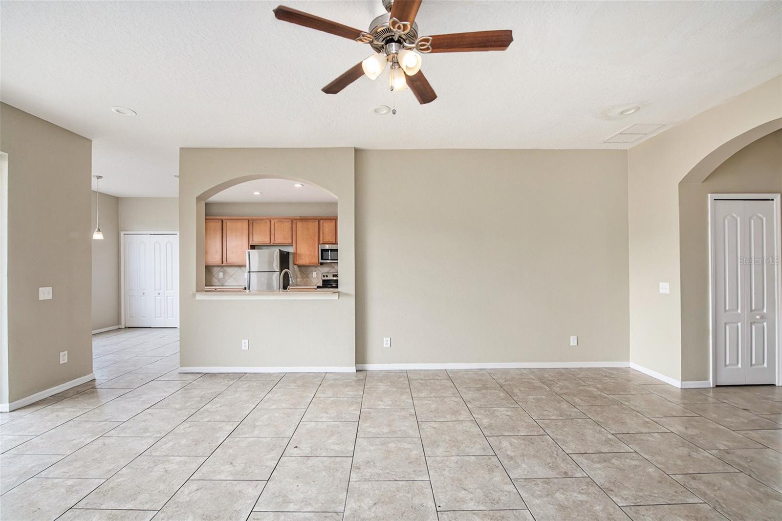 9635 BATON ROUGE LN