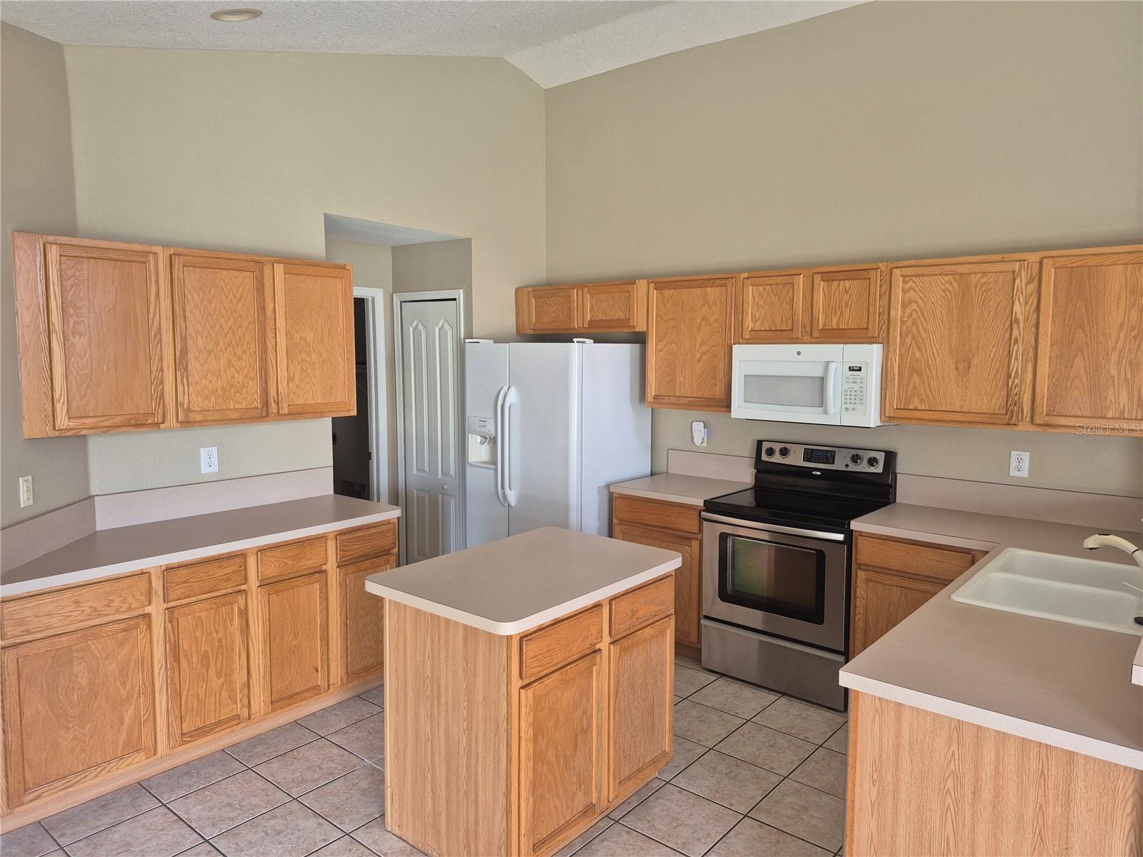 3308 PENDLETON WAY