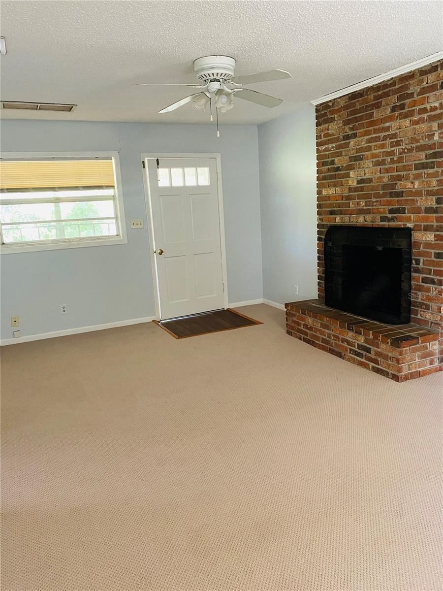 1334 LIVINGSTON RD