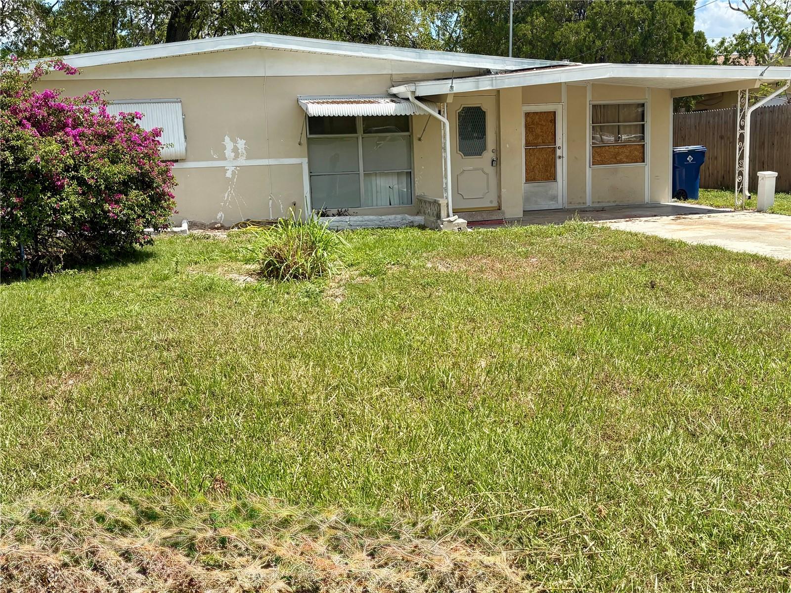 7361 ROYAL PALM DR