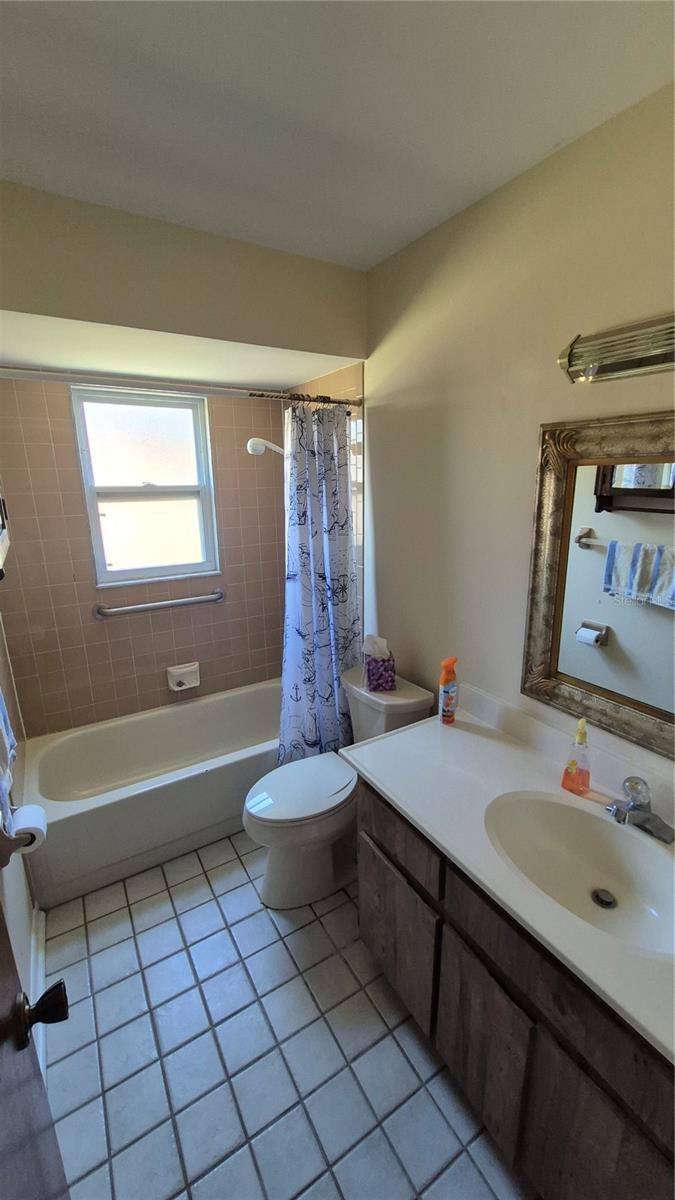 4625 CANTERBURY DR