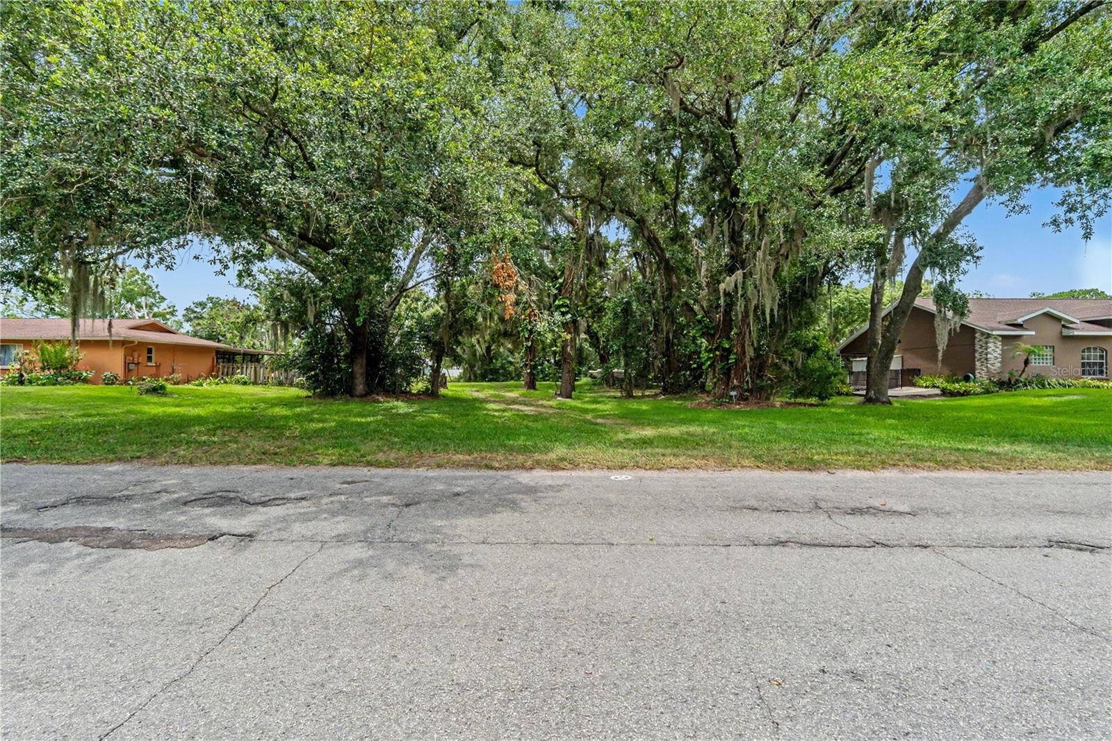 22244 SHORESIDE DR