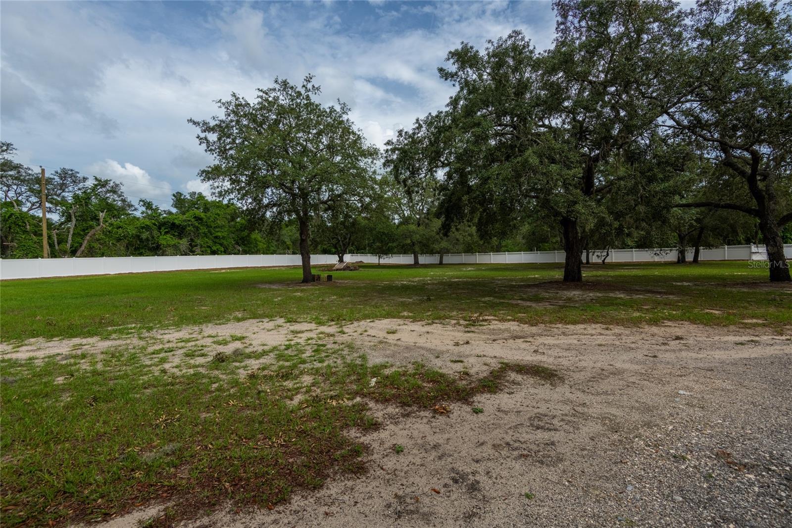 16142 BREAKWATER LN