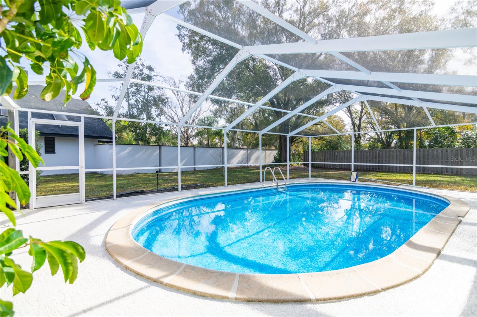 3430 LAKE PADGETT DR