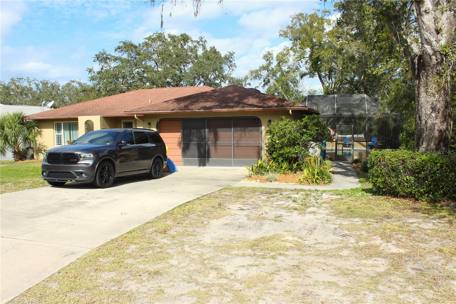 6491 CLEARWATER DR