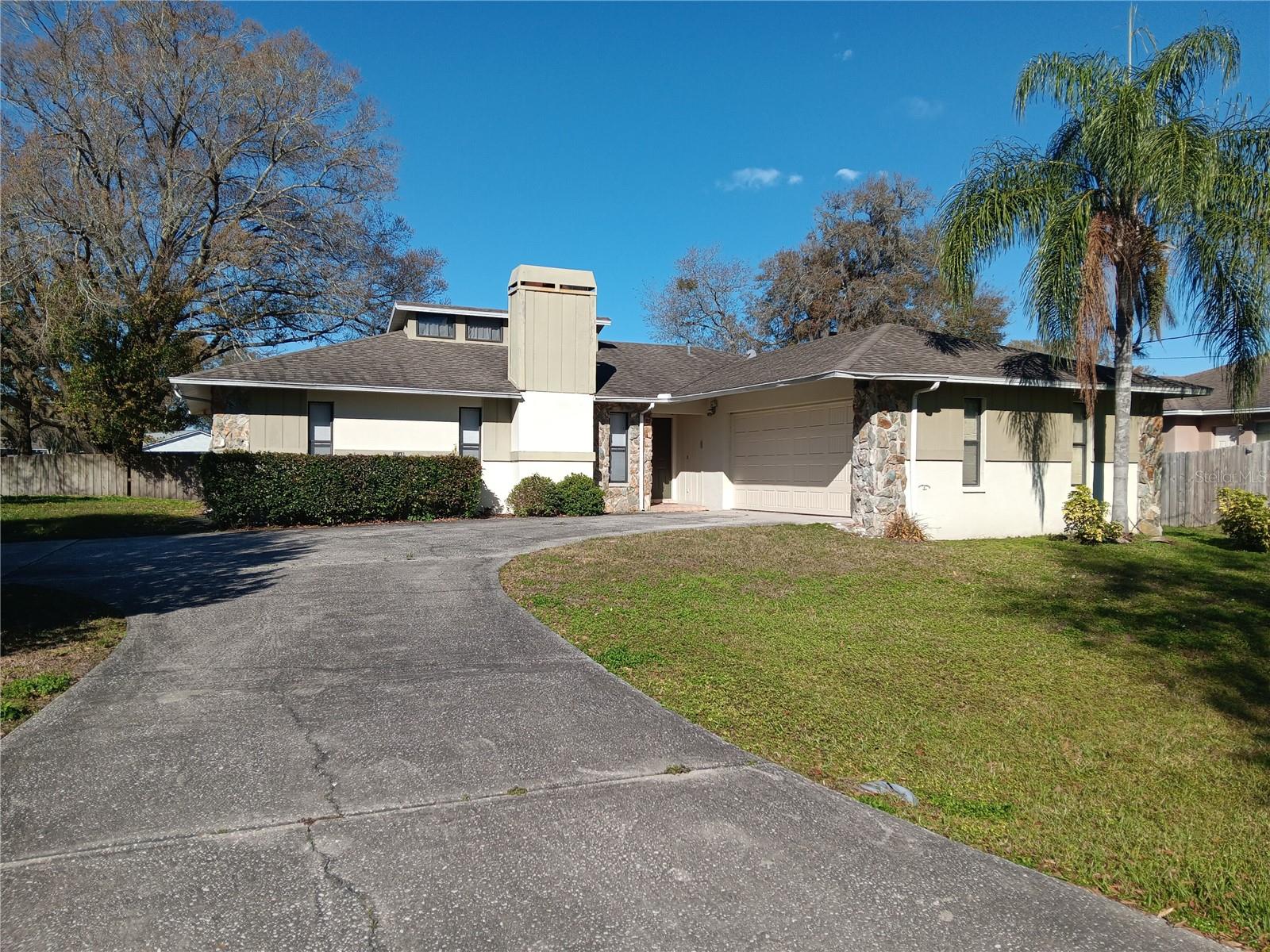 3345 CLOVER LEAF LN