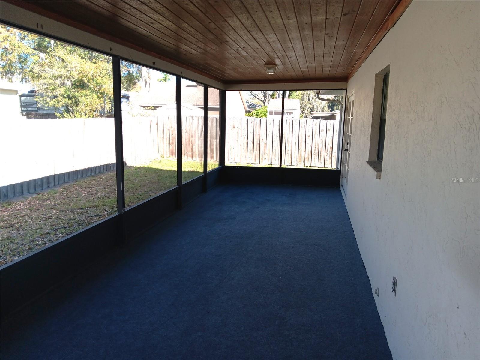 3345 CLOVER LEAF LN