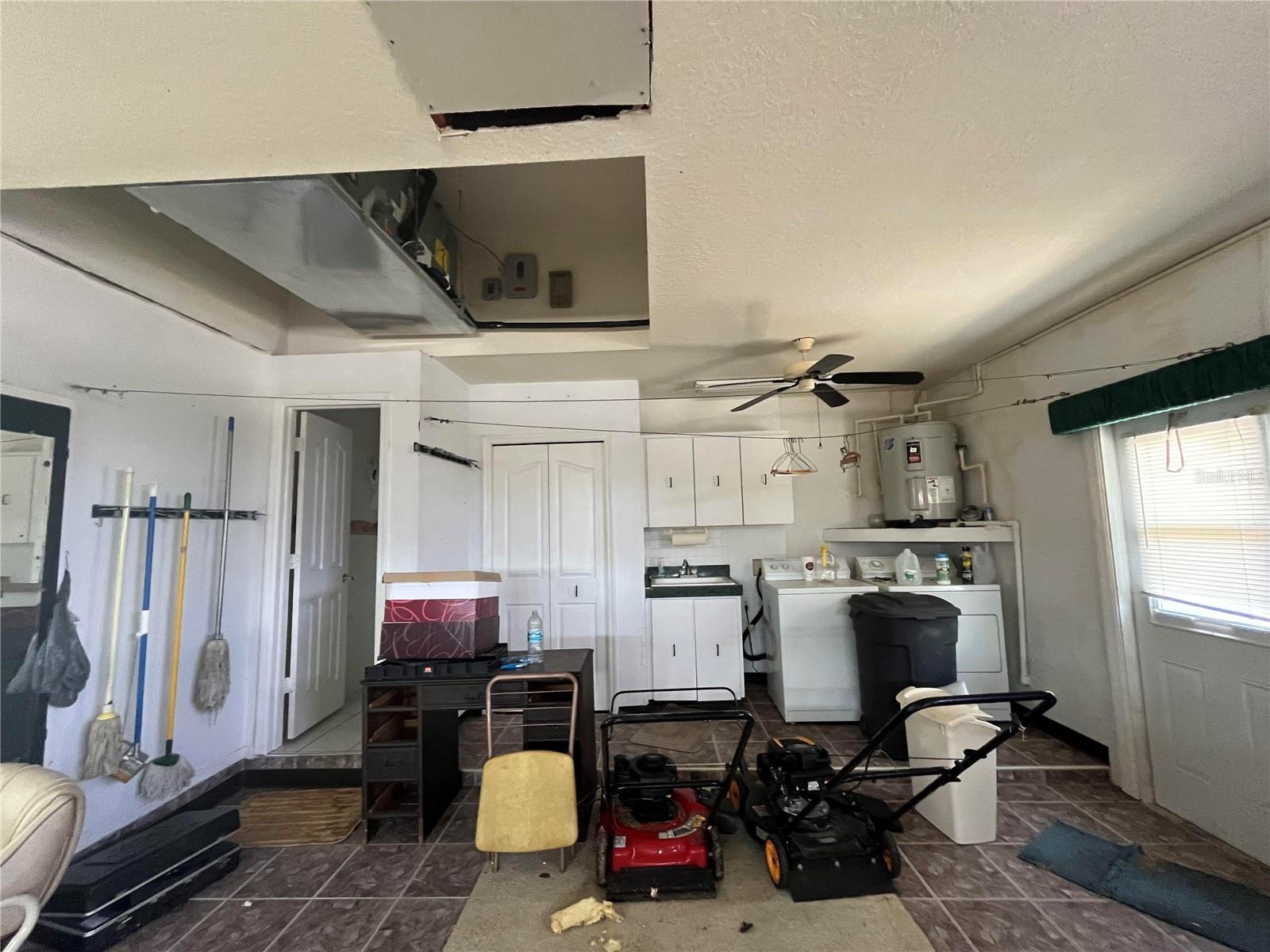 223 EASTPOINT CT