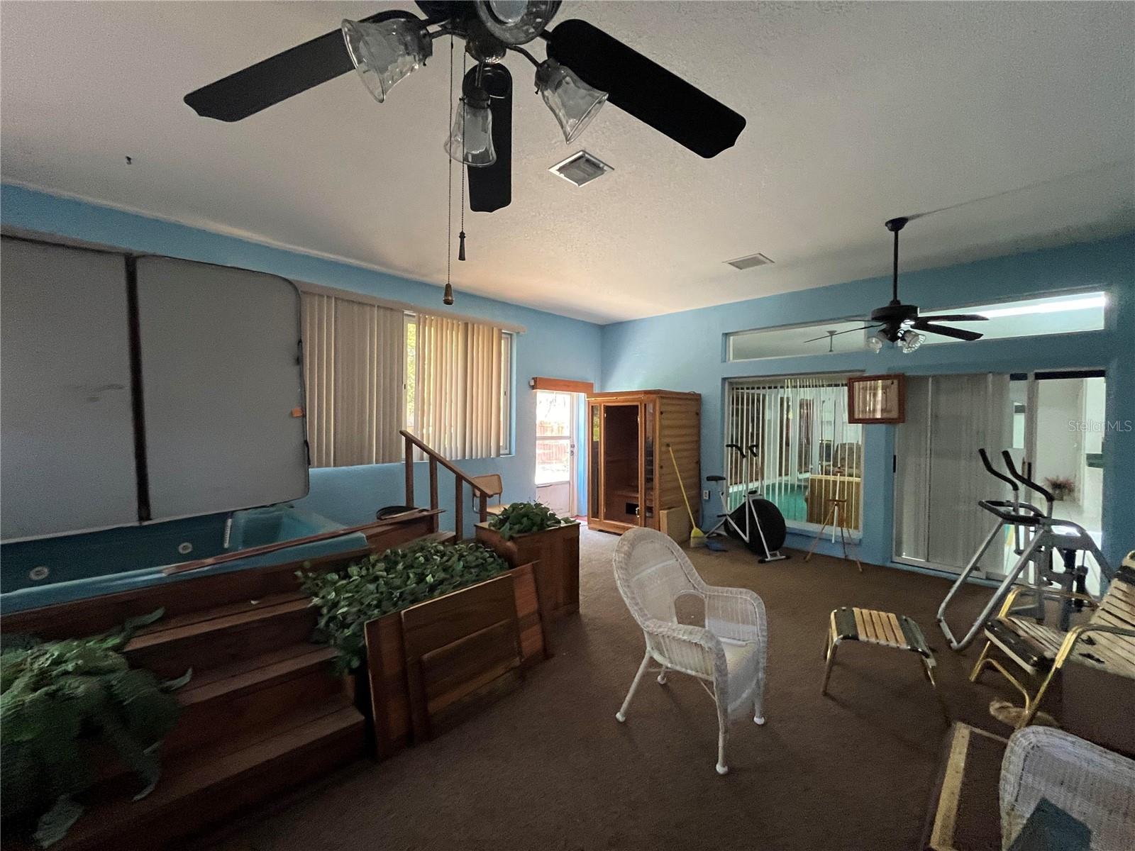 223 EASTPOINT CT