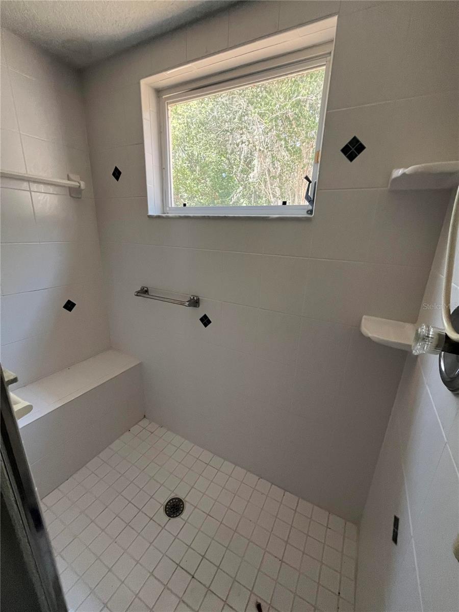 223 EASTPOINT CT