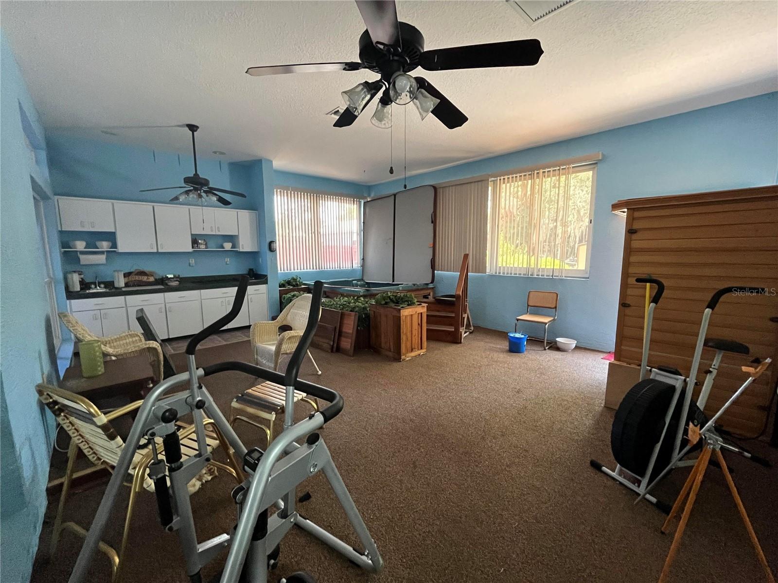 223 EASTPOINT CT