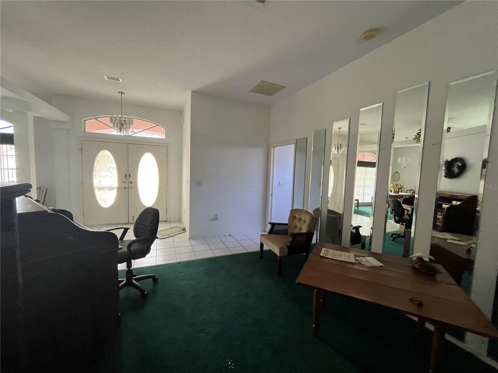 223 EASTPOINT CT